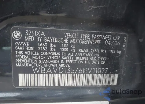 2006 BMW 325Xi z USA, uszkodzony, nr VIN WBAVD13576KV11027